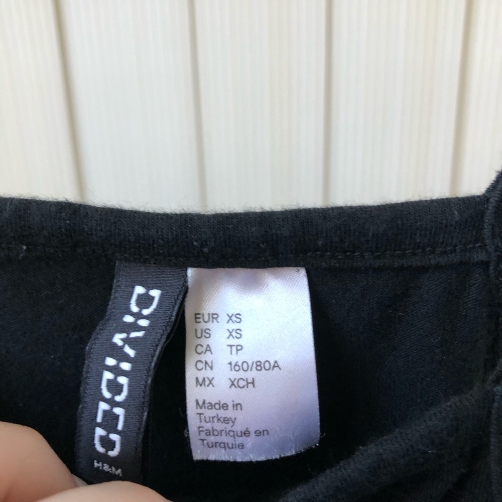 halter top - Picture 2 of 2